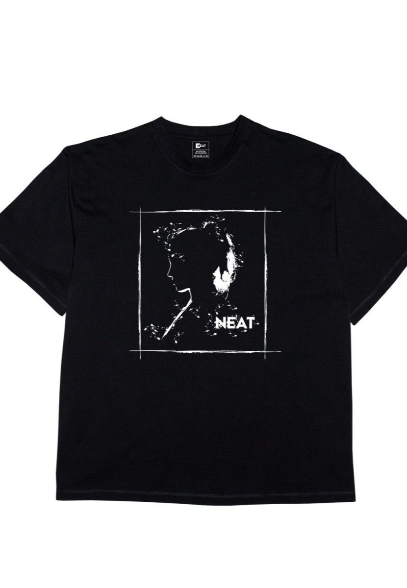 Black oversized t-shirt featuring a female silhouette graphic