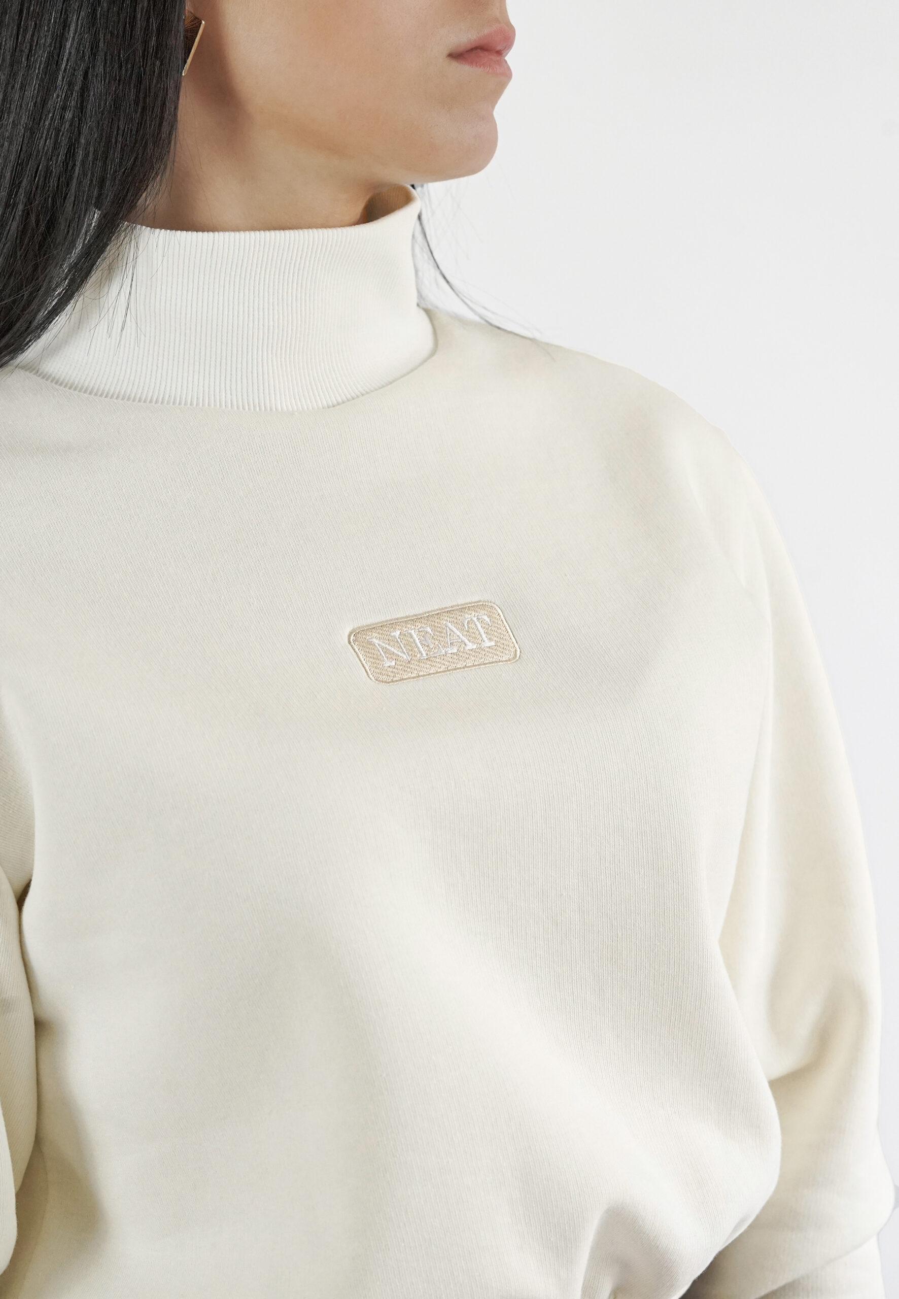 High neck sweatshirt crop beige monogram – Obrázok 2